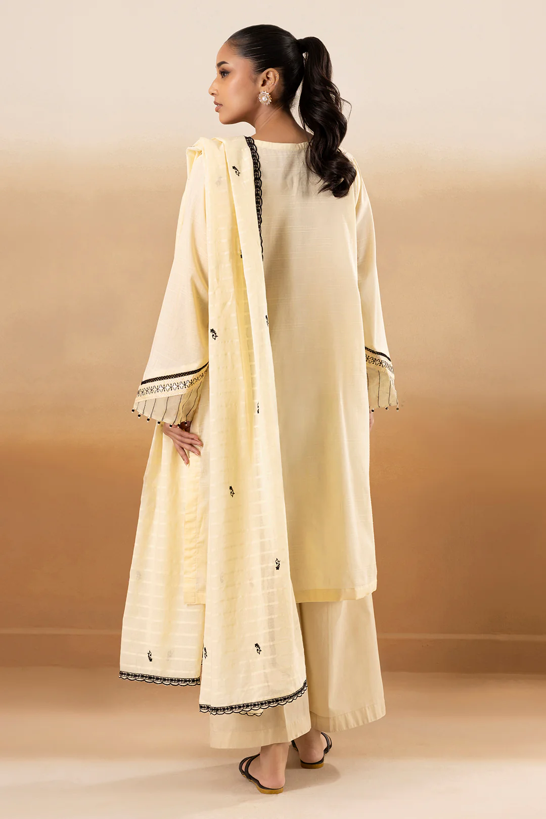 Embroidered Kurta Dupatta Trouser - 3334 - Image 7