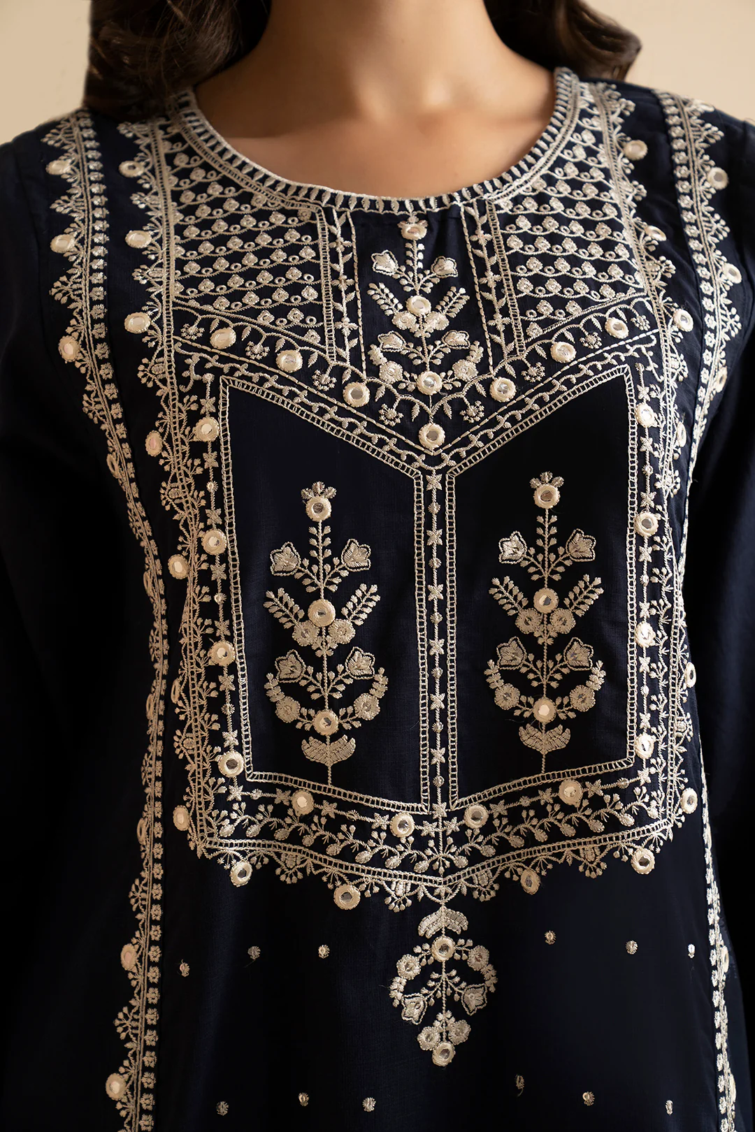 Embroidered Kurta Dupatta Trouser - 3337 - Image 4