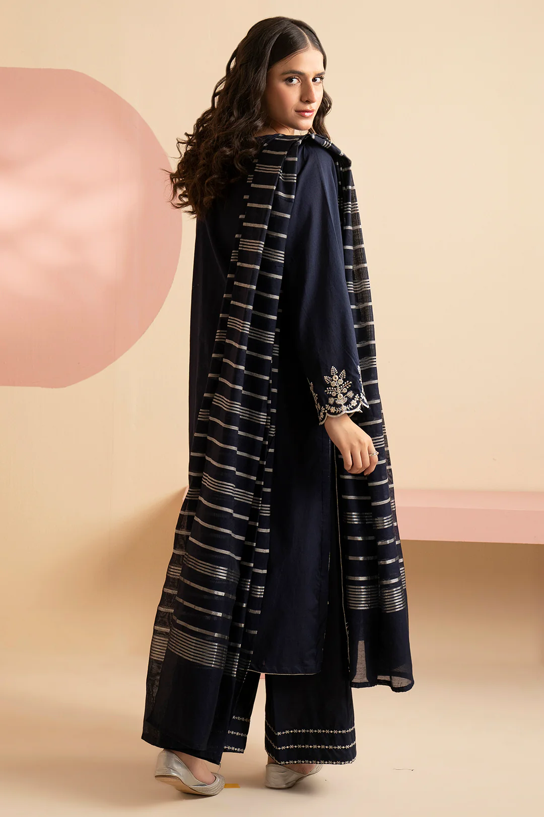 Embroidered Kurta Dupatta Trouser - 3337 - Image 9