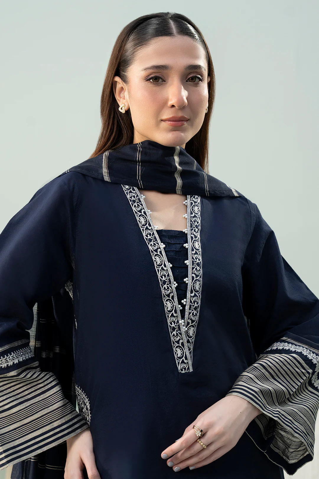Embroidered Kurta Dupatta Trouser - 3338 - Image 4