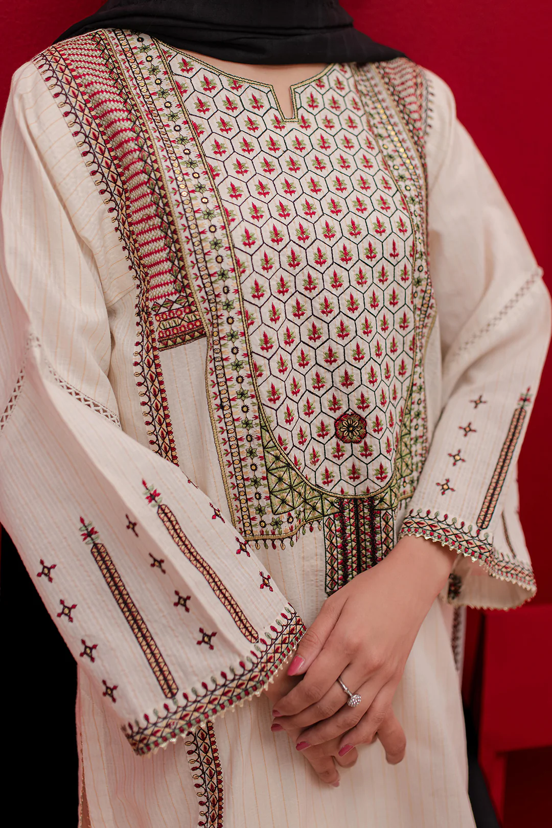 Embroidered Kurta Dupatta Trouser - 3342 - Image 4