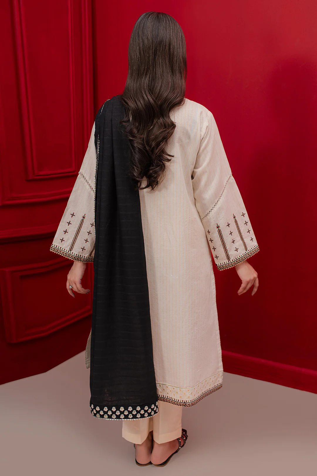 Embroidered Kurta Dupatta Trouser - 3342 - Image 9