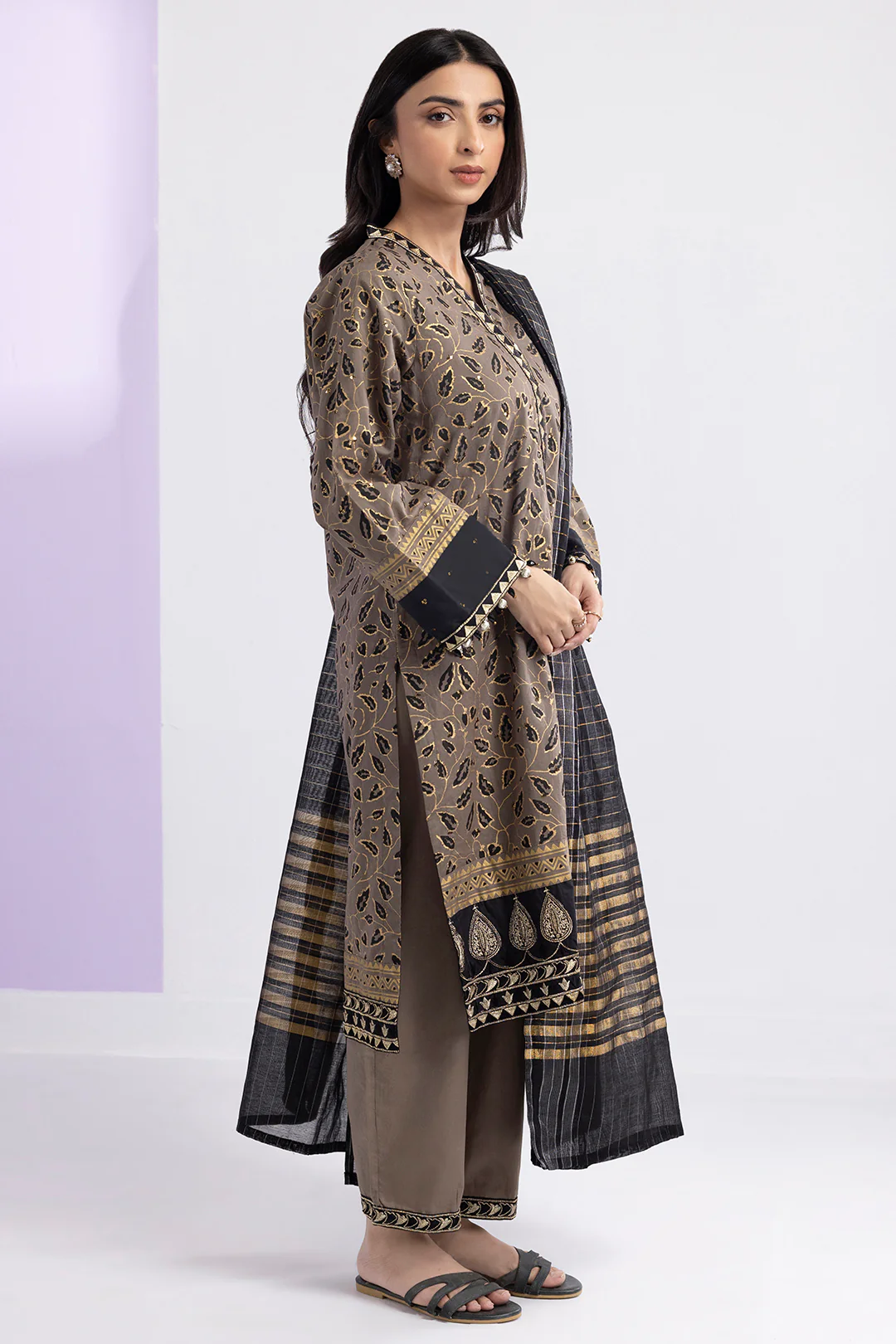 Embroidered Kurta Dupatta Trouser - 3421 - Image 7