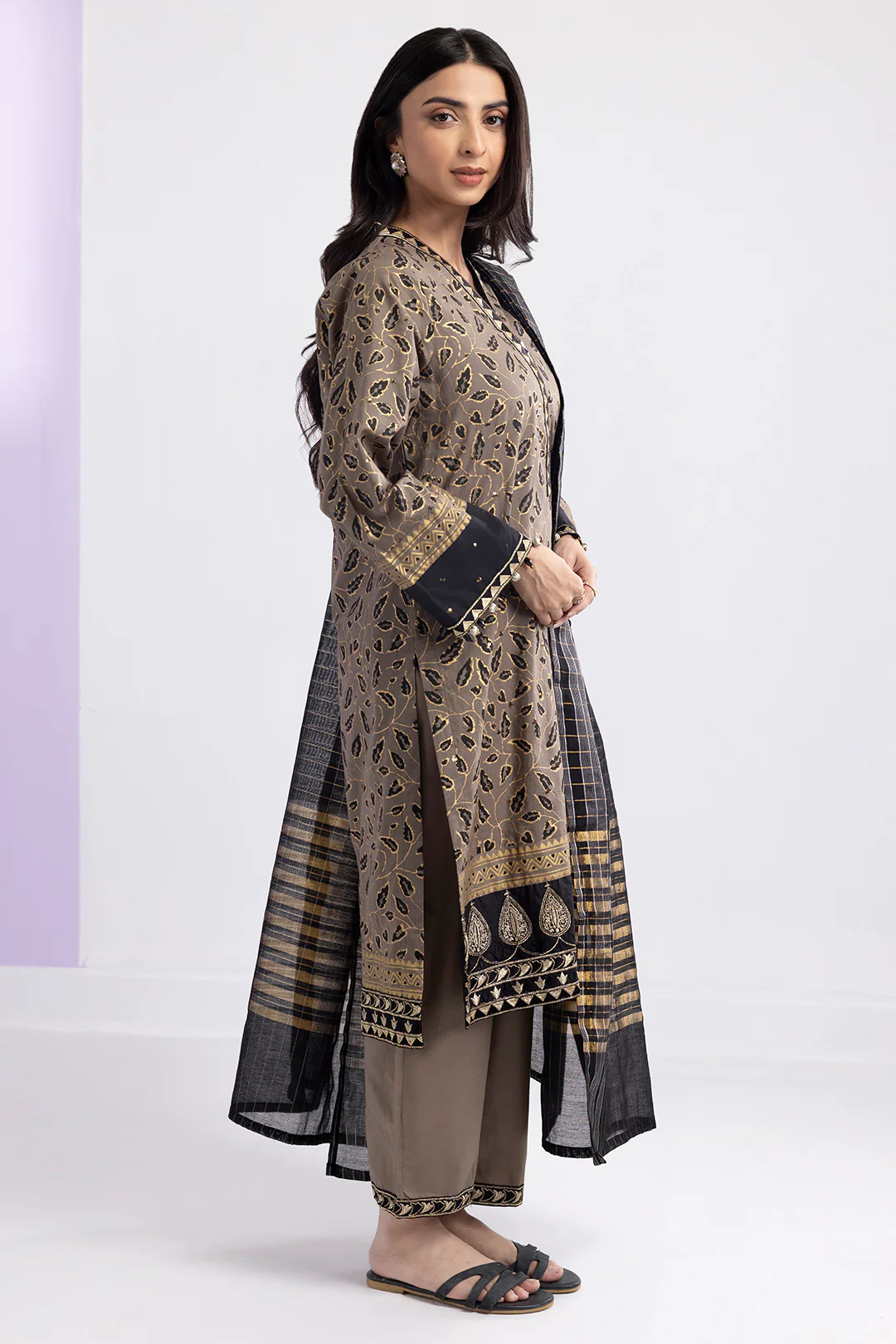 Embroidered Kurta Dupatta Trouser - 3421 - Image 8