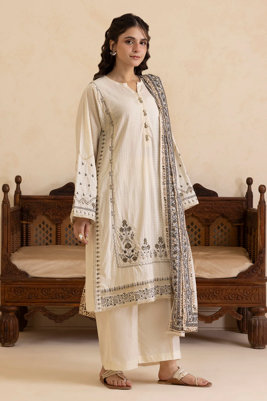 Embroidered Kurta Dupatta Trouser - 2502 - Image 3