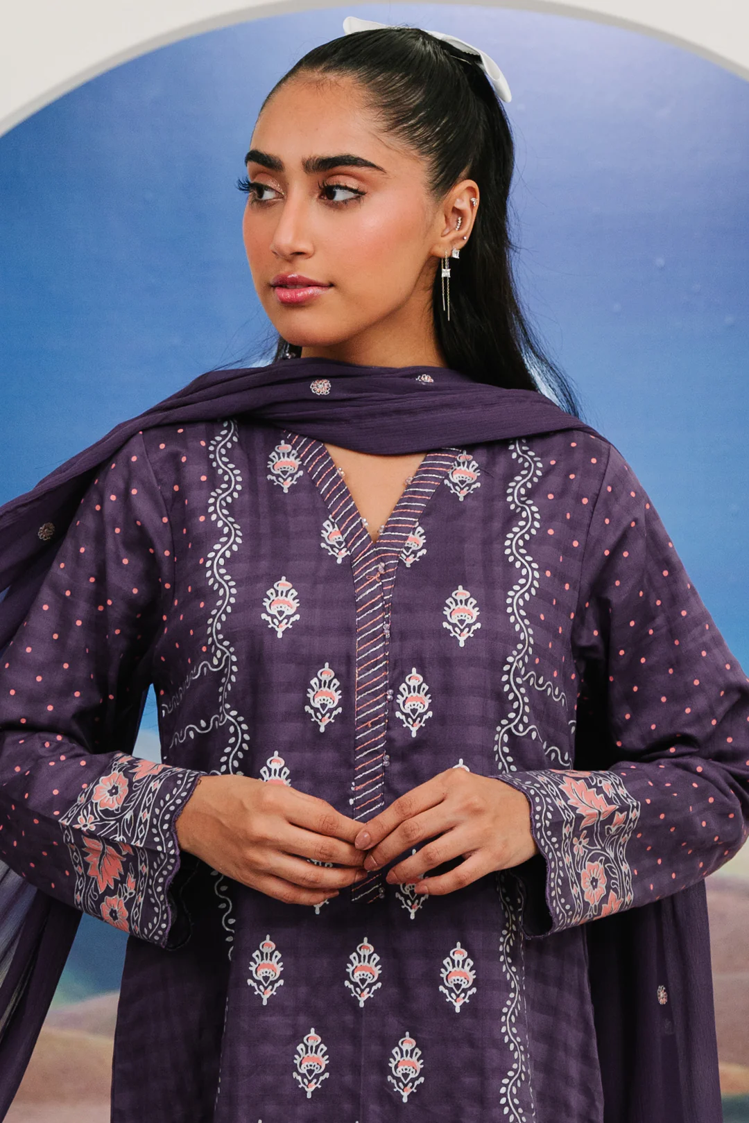Kurta Dupatta Trouser - 1102 - Image 2