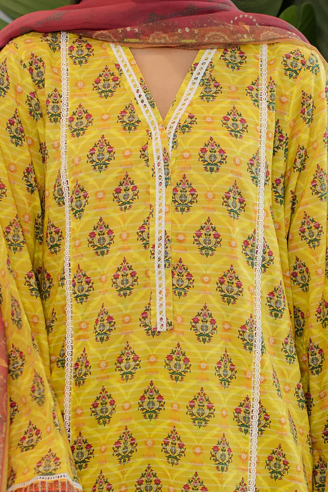 Kurta Dupatta Trouser - 1746 - Image 4