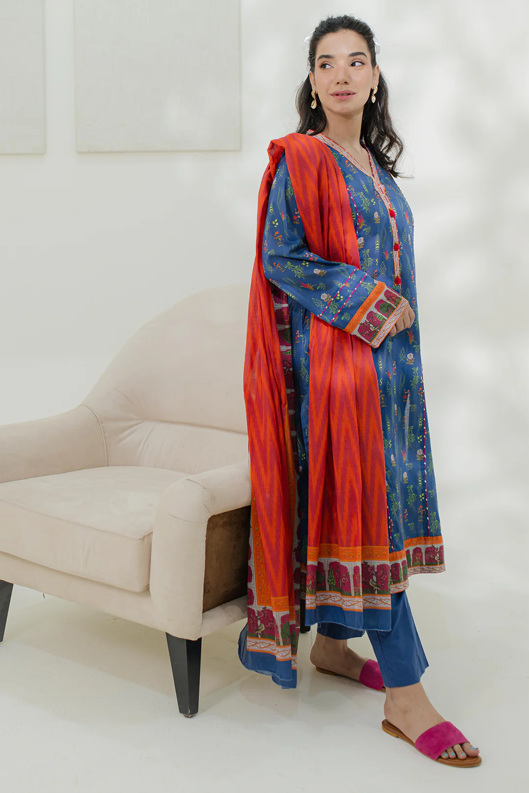 Kurta Dupatta Trouser - 1953 - Image 3
