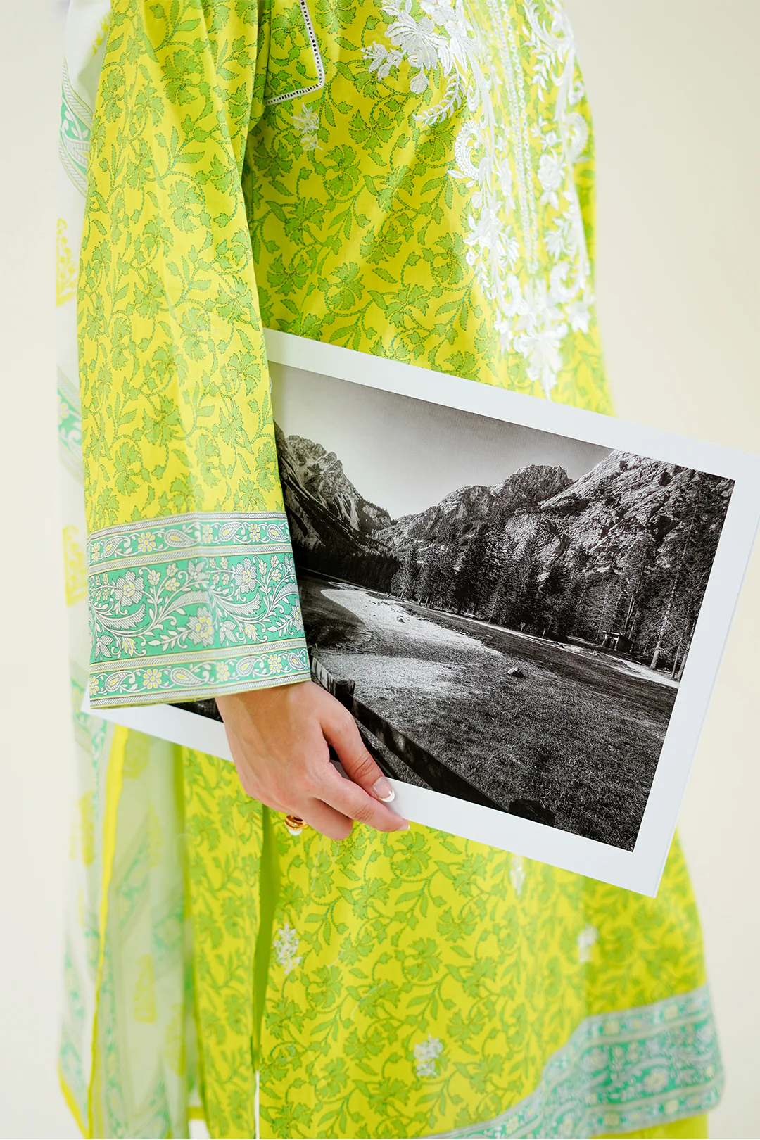 Embroidered Kurta Dupatta Trouser - 1970 - Image 5