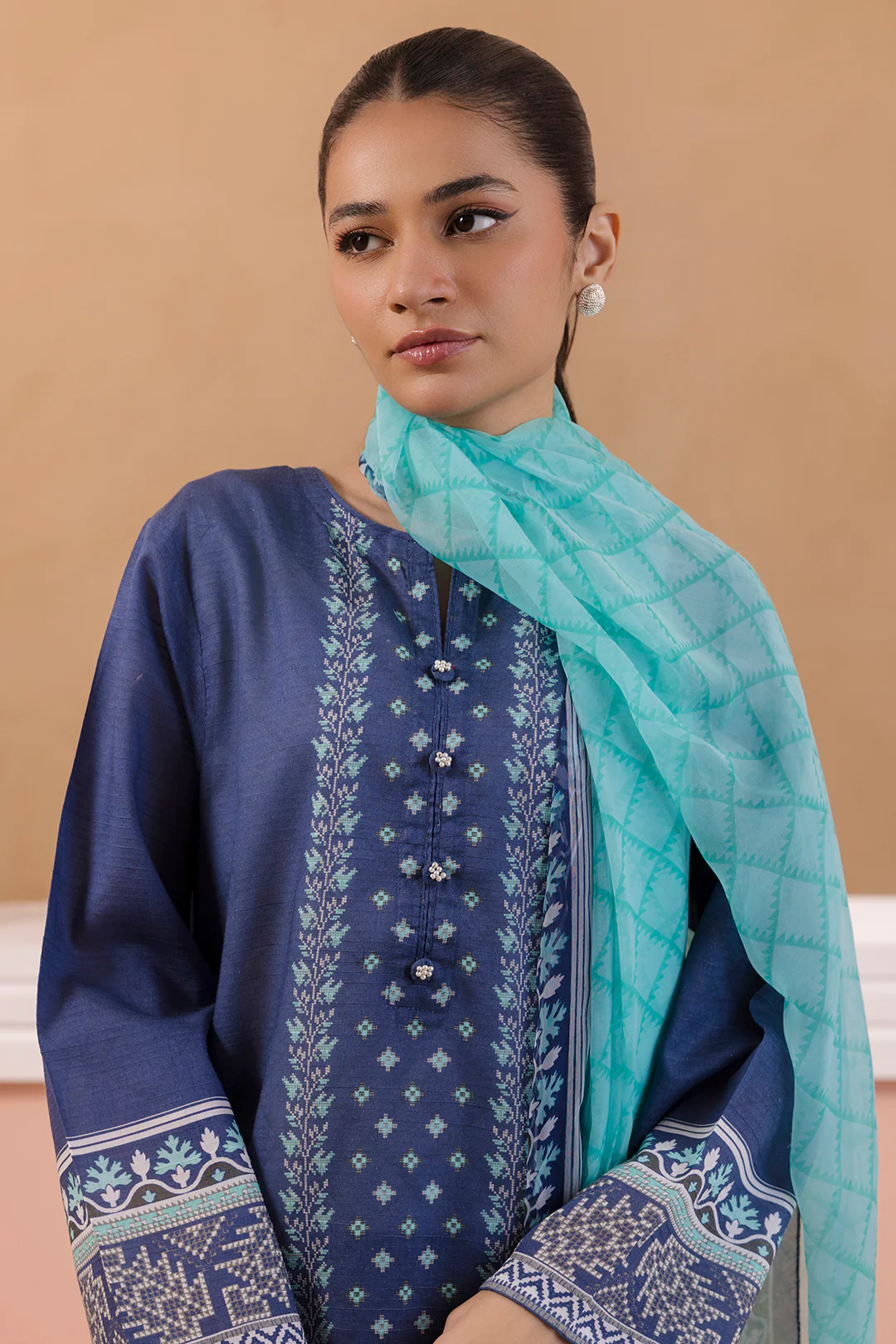 Kurta Dupatta Trouser - 2107 - Image 2