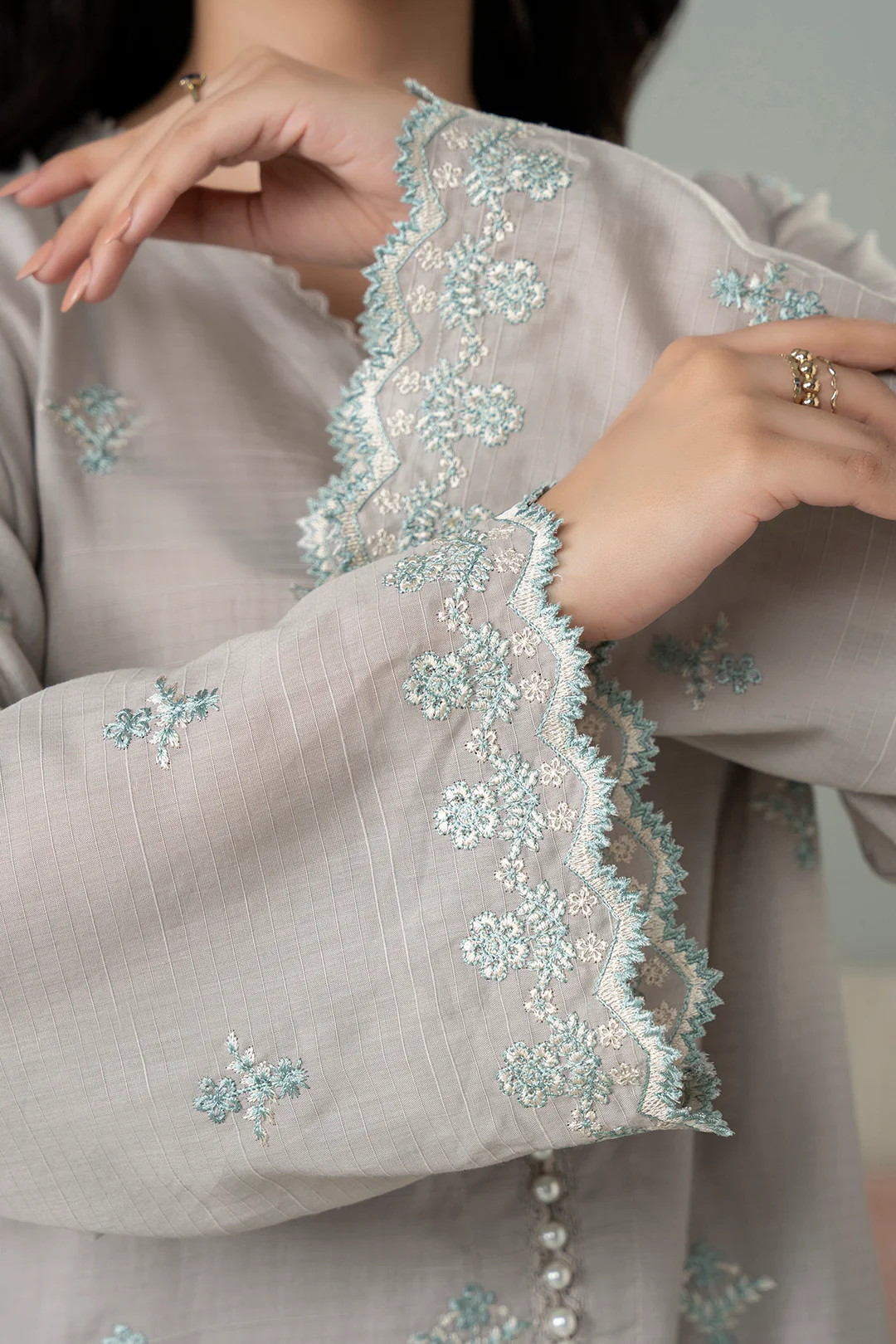 Embroidered Kurta Dupatta Trouser - 2132 - Image 6