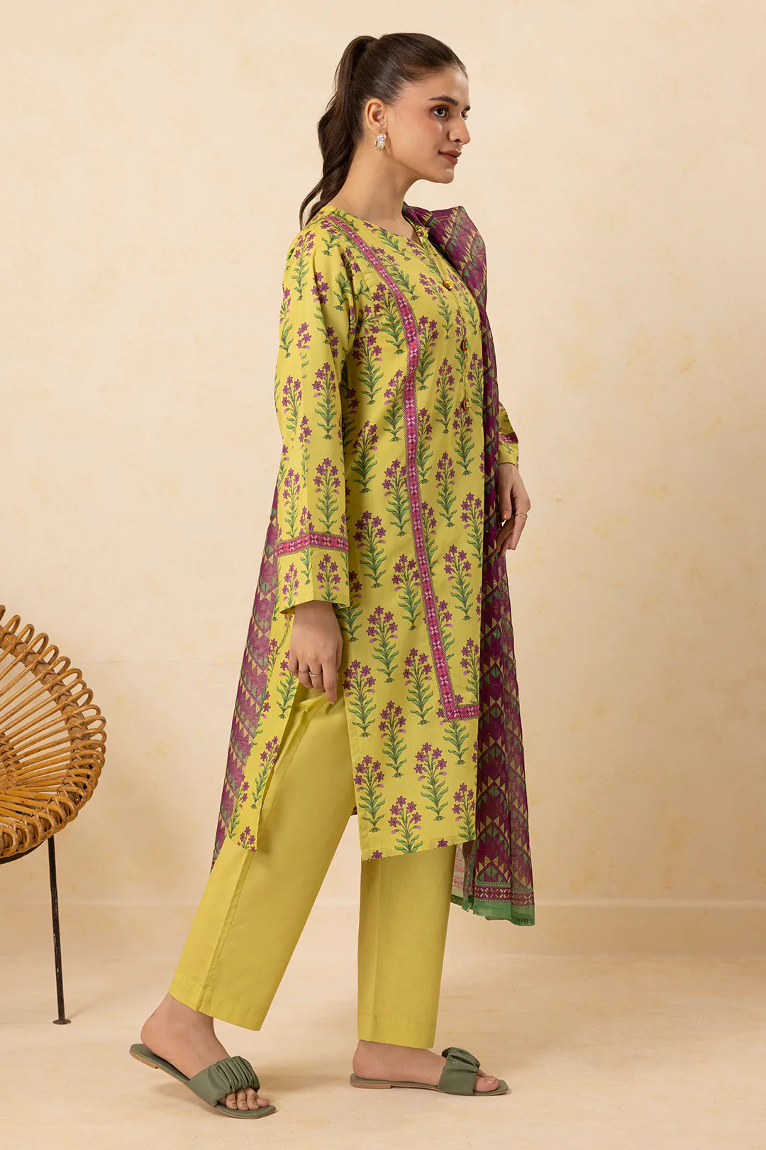 Kurta Dupatta Trouser - 1489 - Image 3