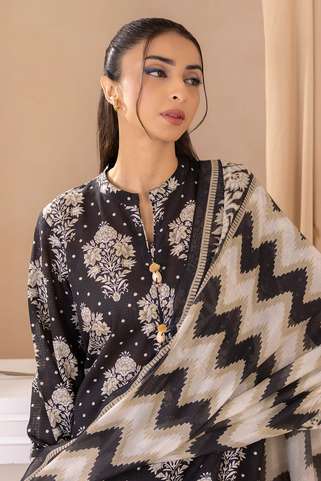Kurta Dupatta Trouser - 1701 - Image 2