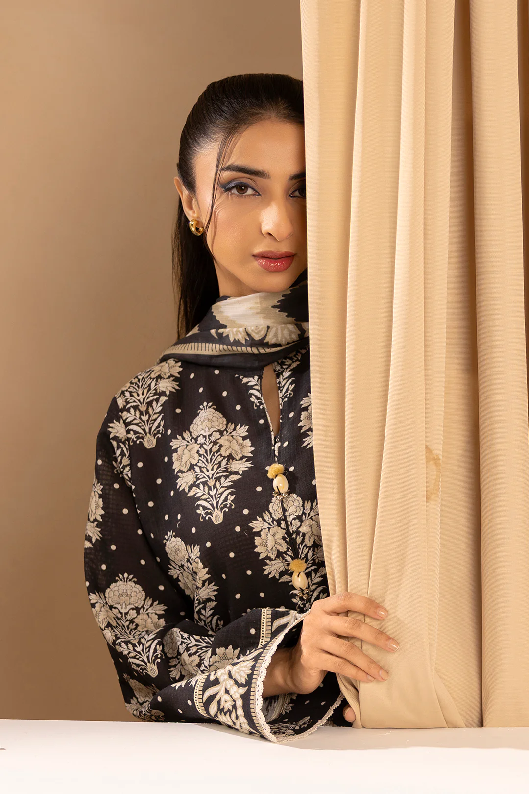 Kurta Dupatta Trouser - 1701 - Image 4