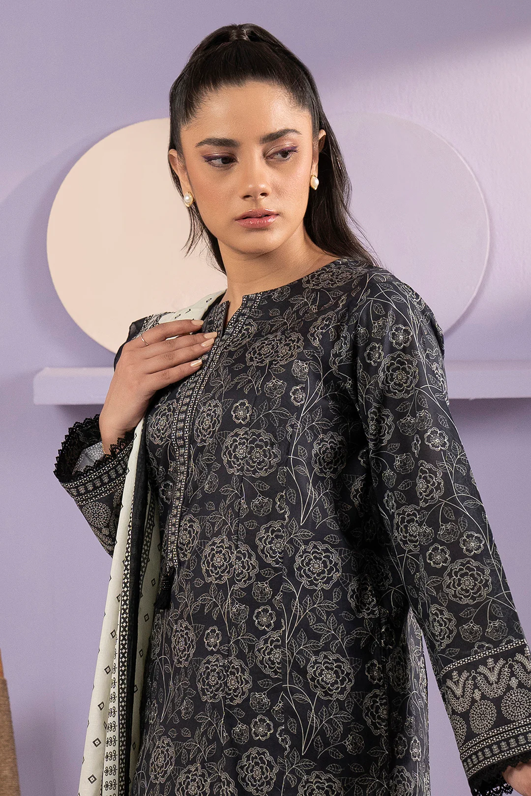 Kurta Dupatta Trouser - 1702 - Image 4