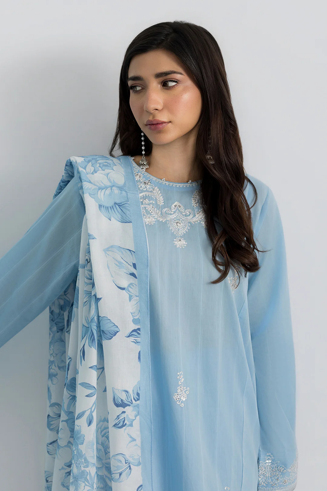 Embroidered Kurta Dupatta Trouser - 1717 - Image 2