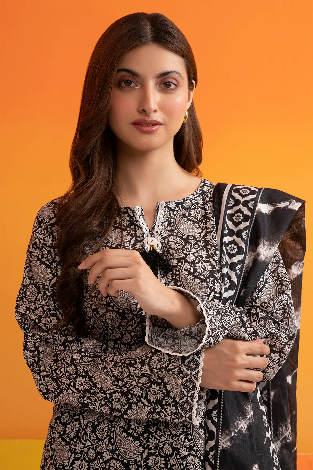 Kurta Dupatta Trouser - 1928 - Image 2