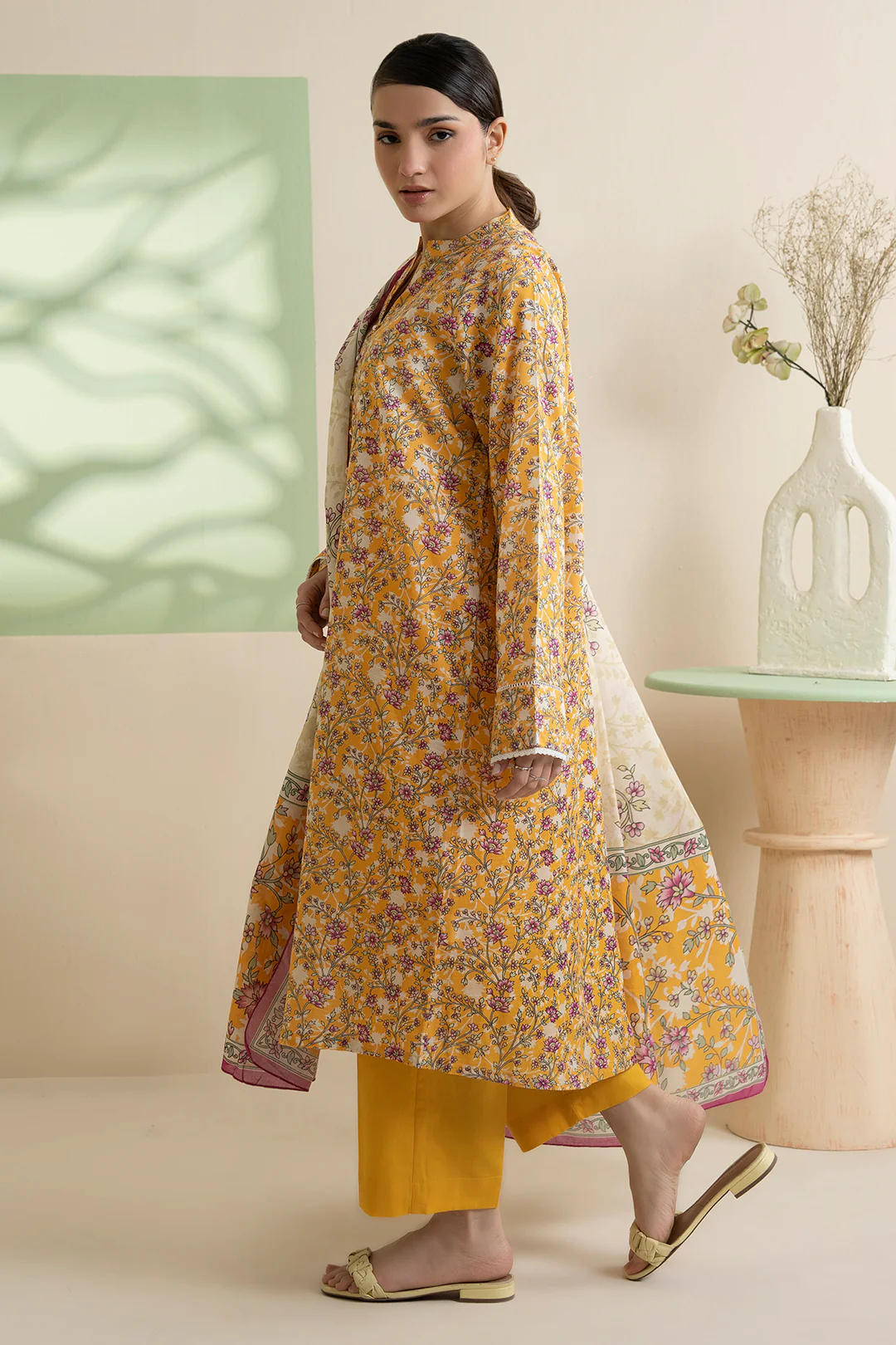 Kurta Dupatta Trouser - 1985 - Image 3