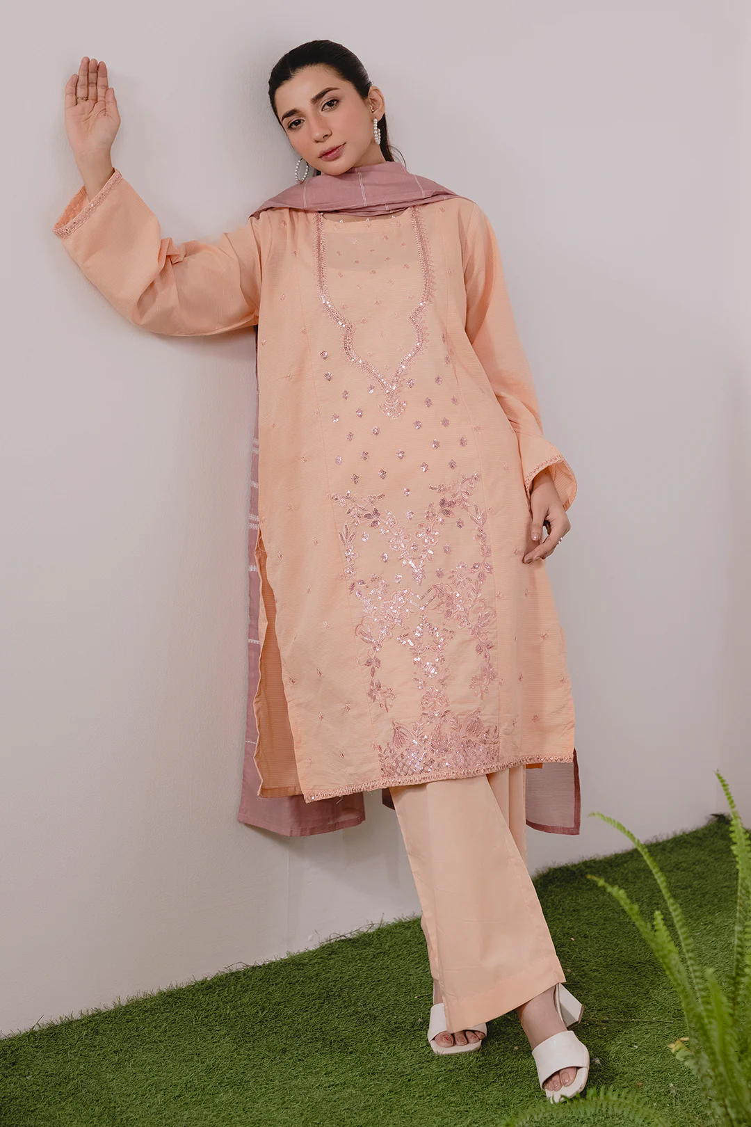 Embroidered Kurta Dupatta Trouser - 1991 - Image 5