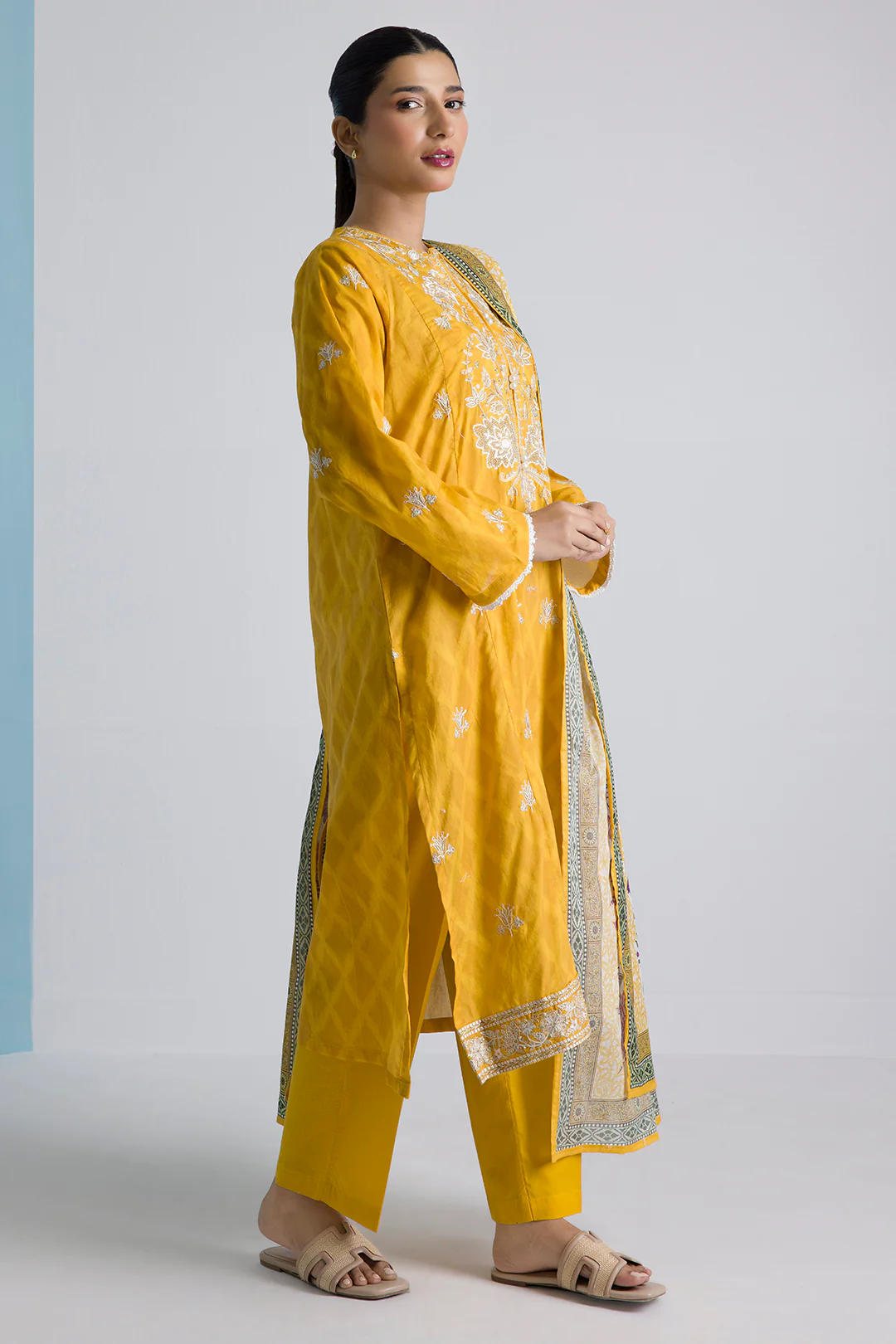 Embroidered Kurta Dupatta Trouser - 2061 - Image 3