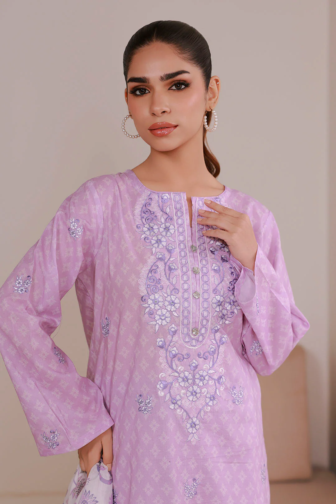 Embroidered Kurta Dupatta Trouser - 2139 - Image 4