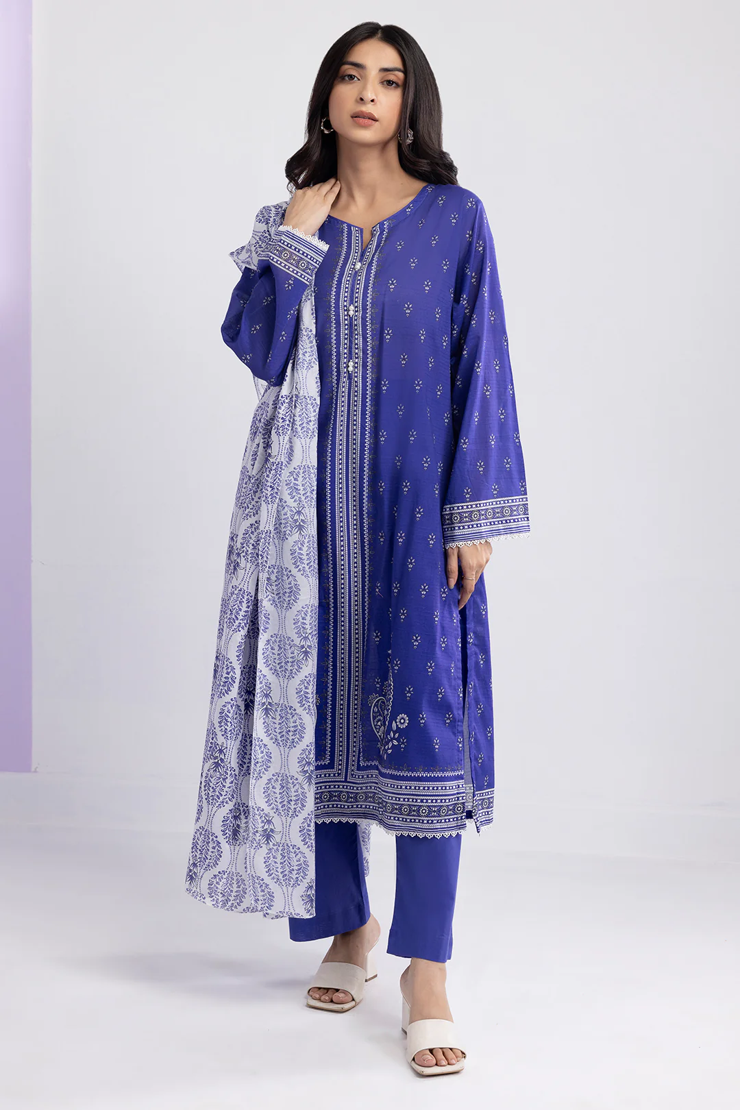 Kurta Dupatta Trouser - 2250