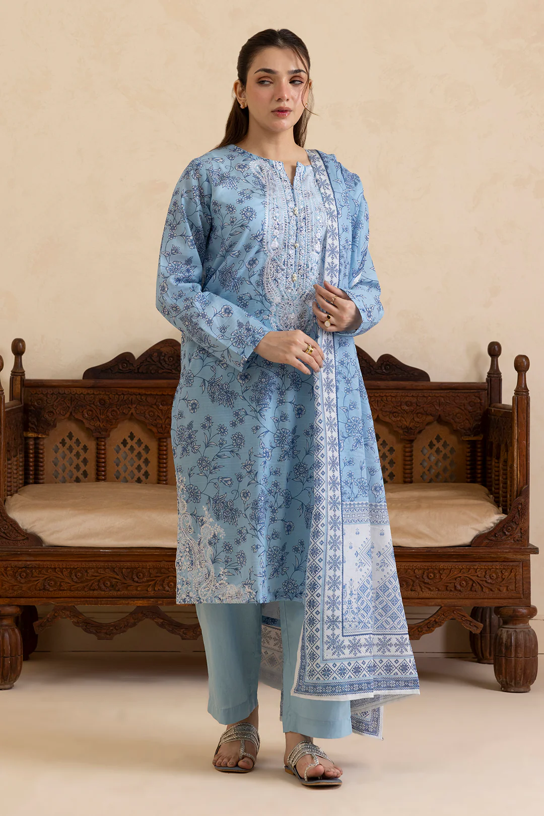 Embroidered Kurta Dupatta Trouser - 2265 - Image 3