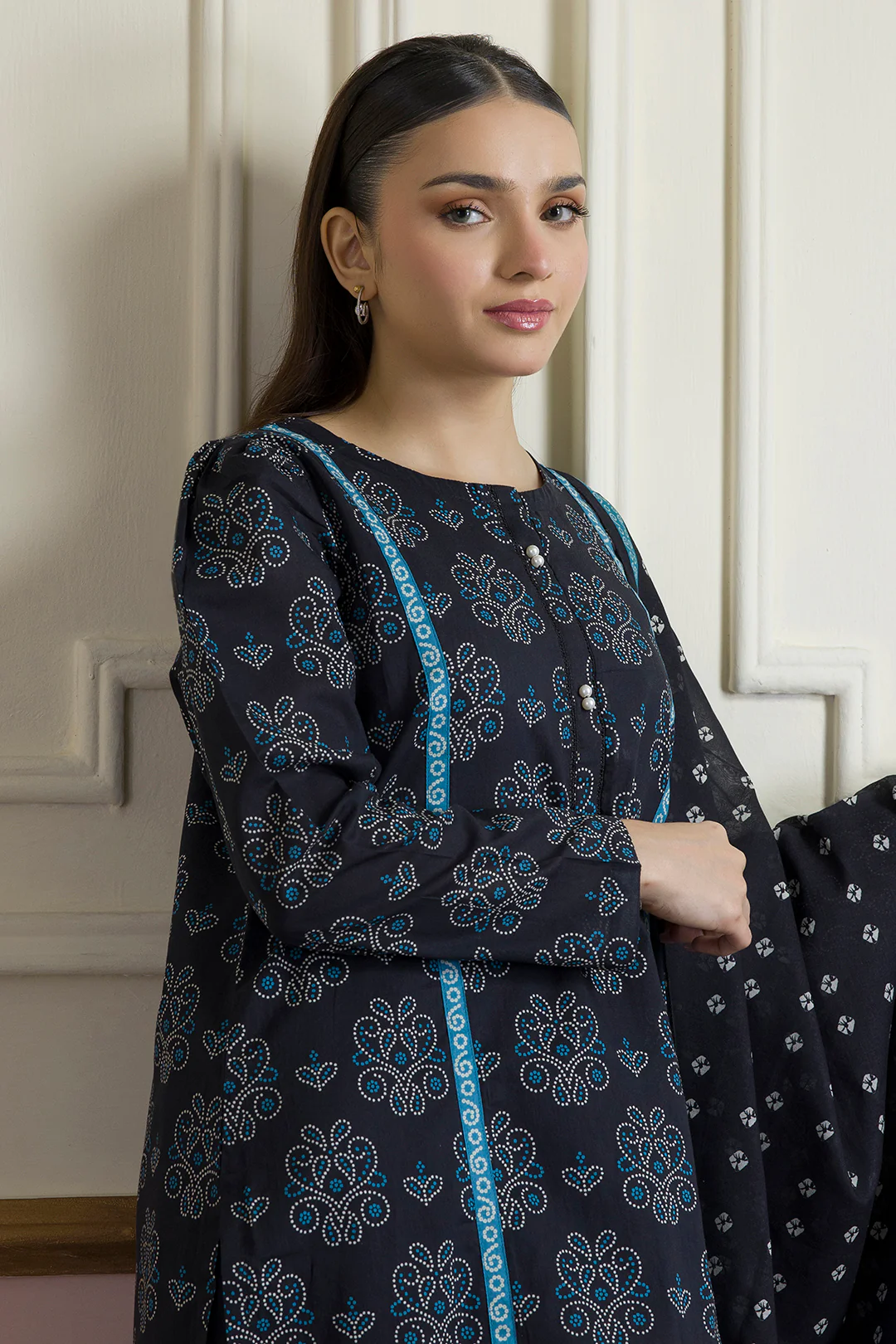 Kurta Dupatta Trouser - 2304 - Image 2