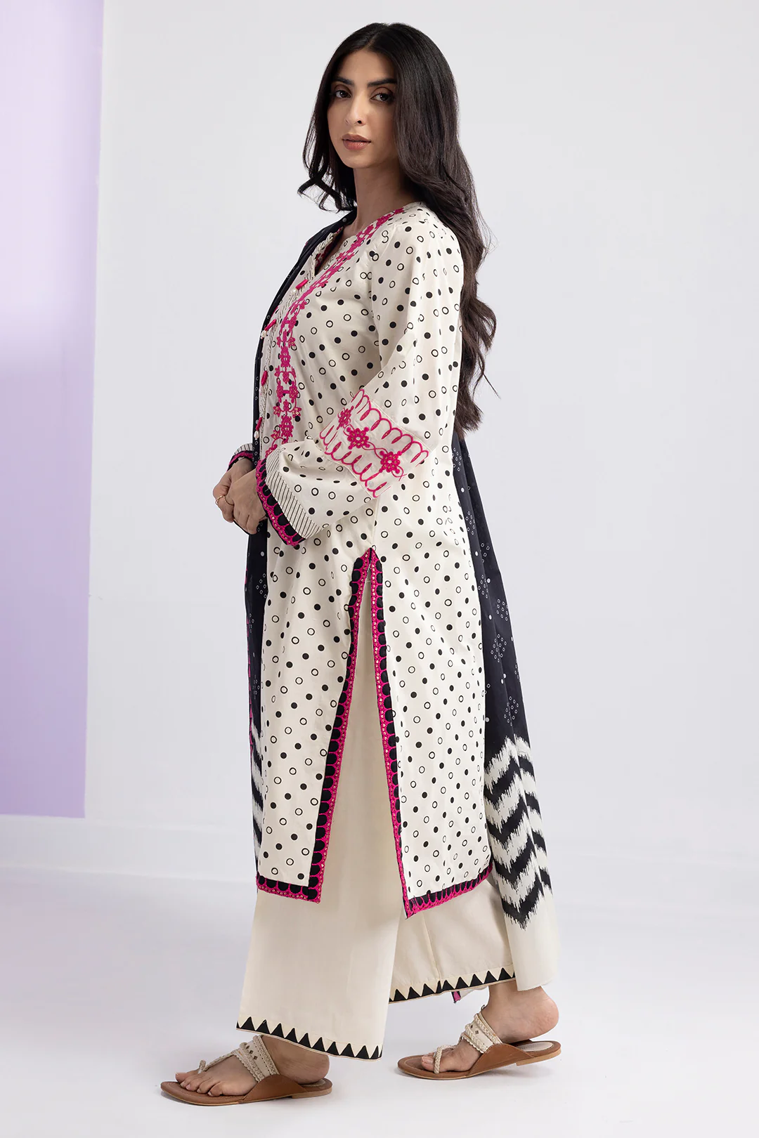 Embroidered Kurta Dupatta Trouser - 2532 - Image 3