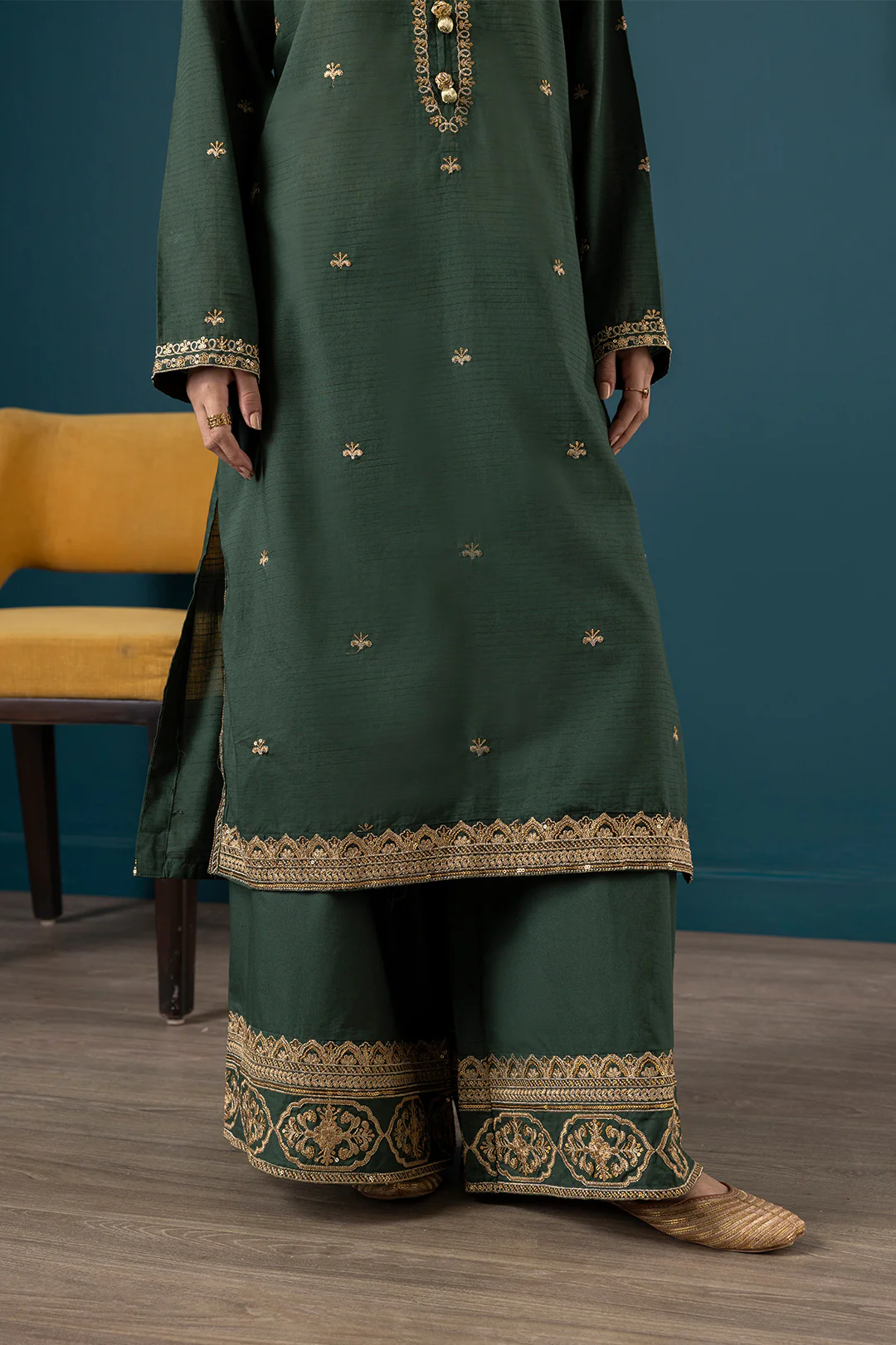 Embroidered Kurta Dupatta Trouser - 2534 - Image 7