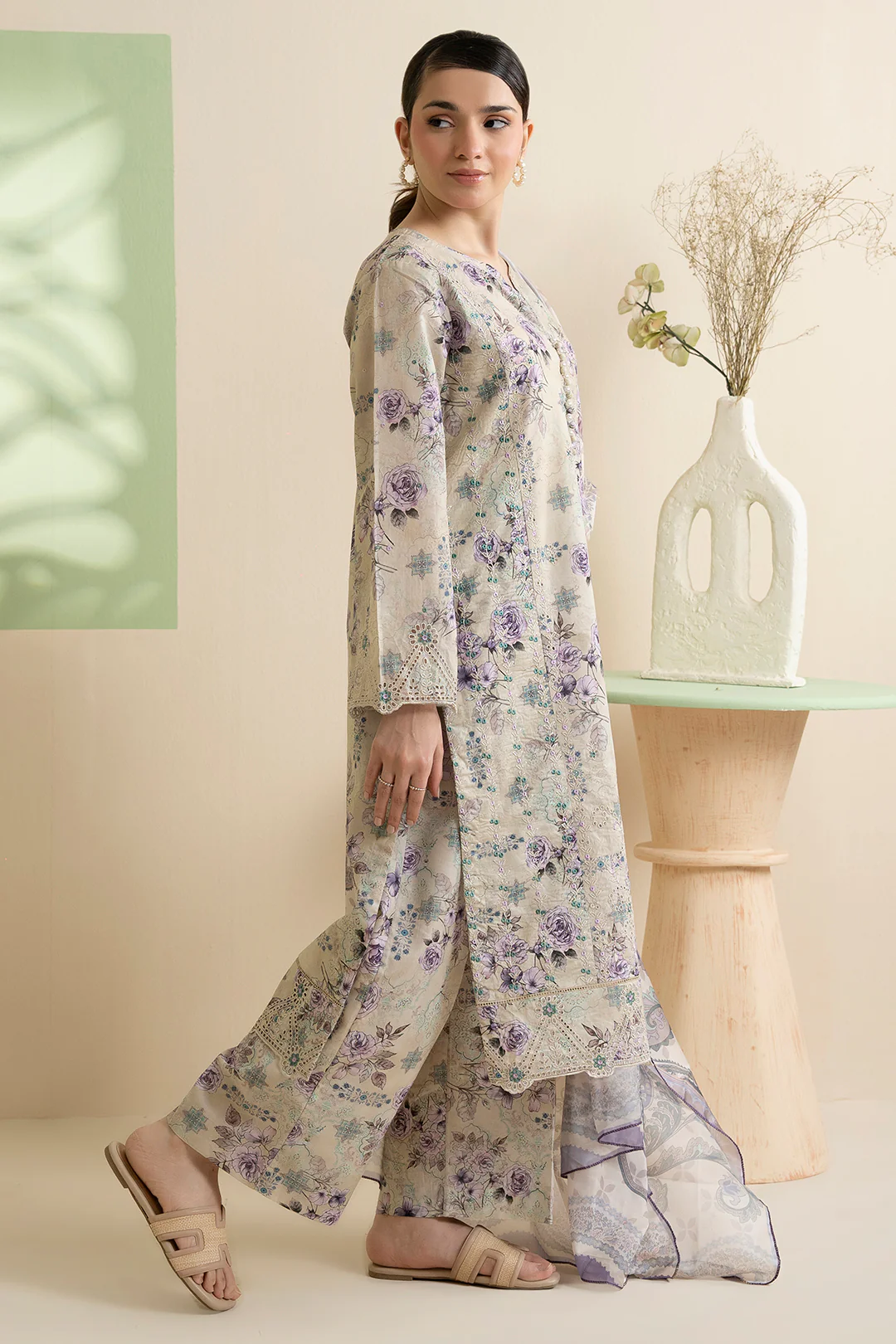 Embroidered Kurta Dupatta Trouser - 2609 - Image 4