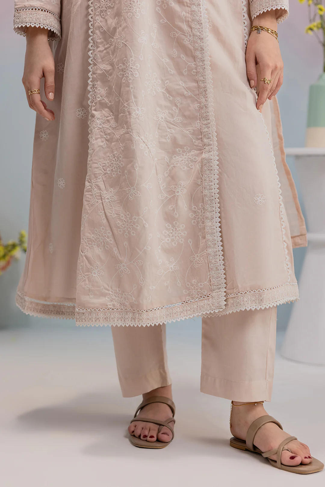 Embroidered Kurta Dupatta Trouser - 2611 - Image 4