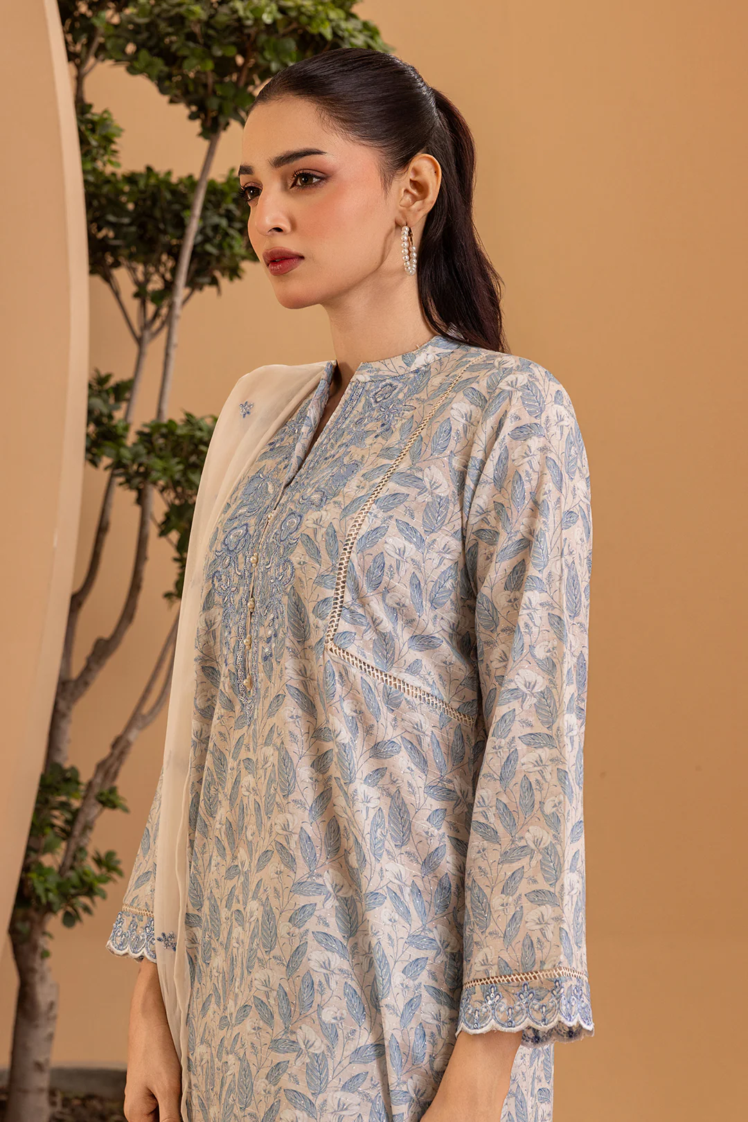 Embroidered Kurta Dupatta Trouser - 2652 - Image 2
