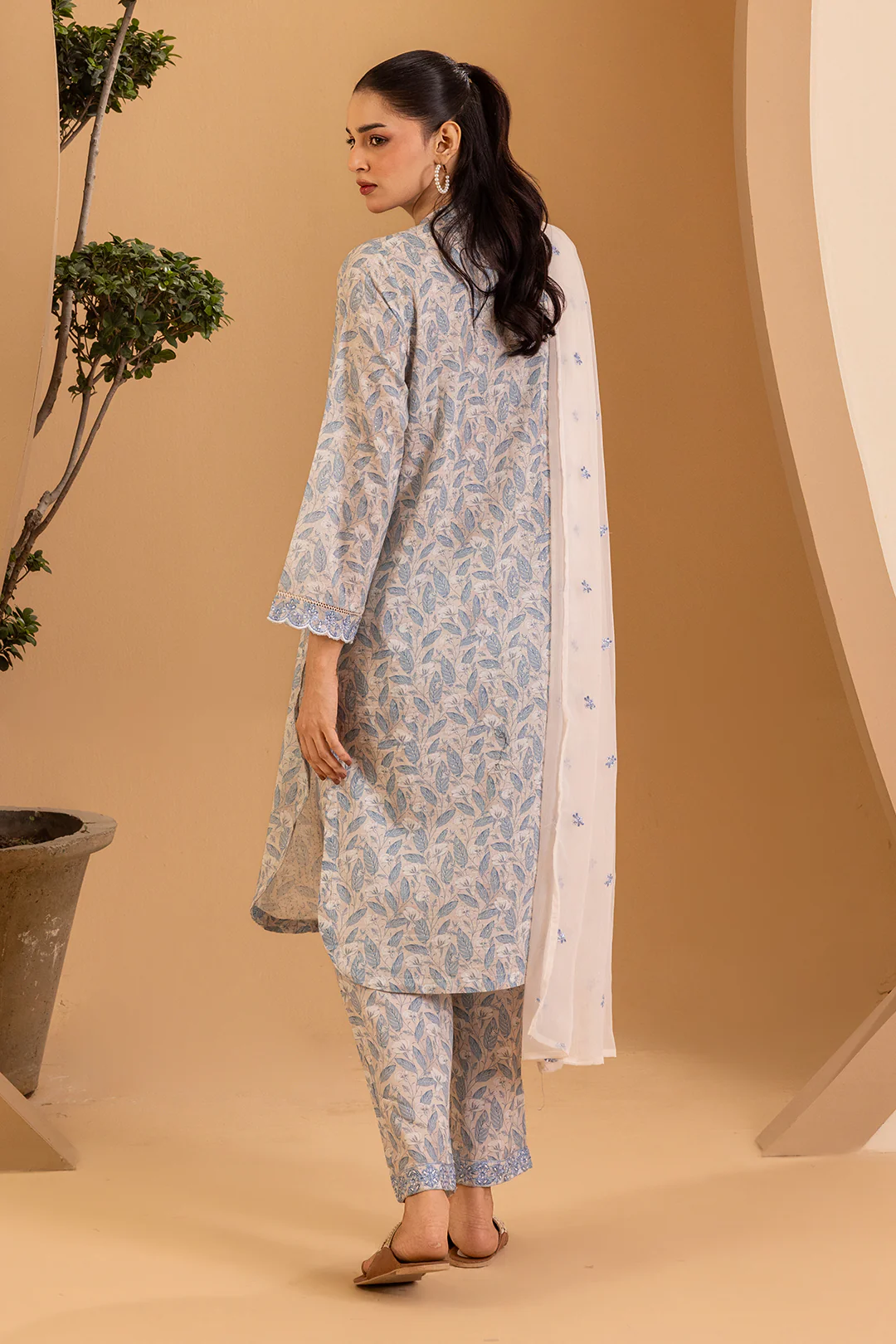 Embroidered Kurta Dupatta Trouser - 2652 - Image 6