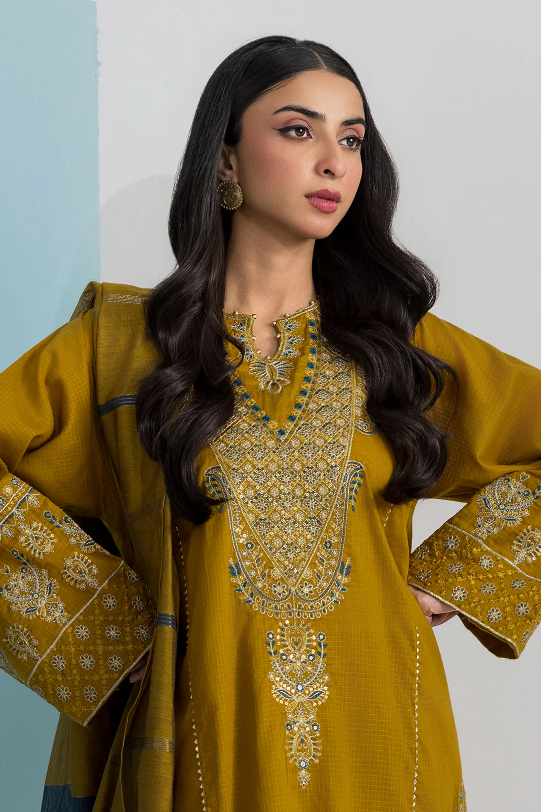 Embroidered Kurta Dupatta Trouser - 2666 - Image 4