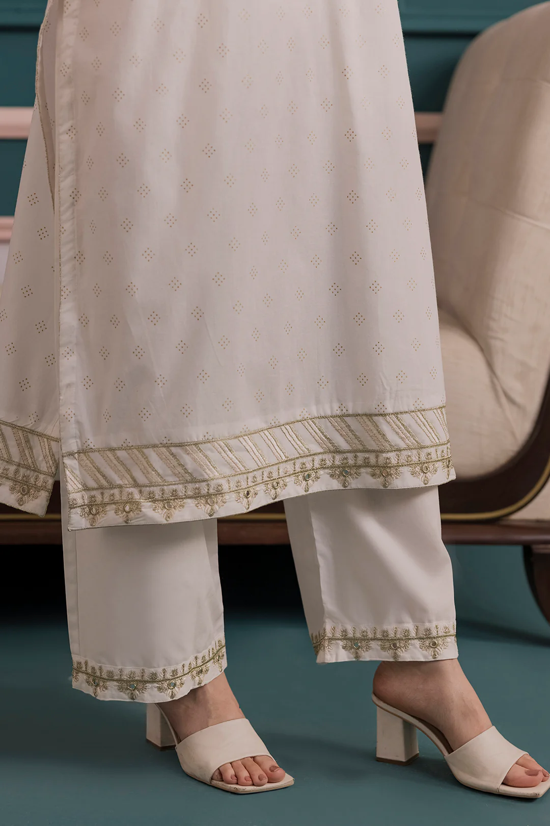 Embroidered Kurta Dupatta Trouser - 2681 - Image 5