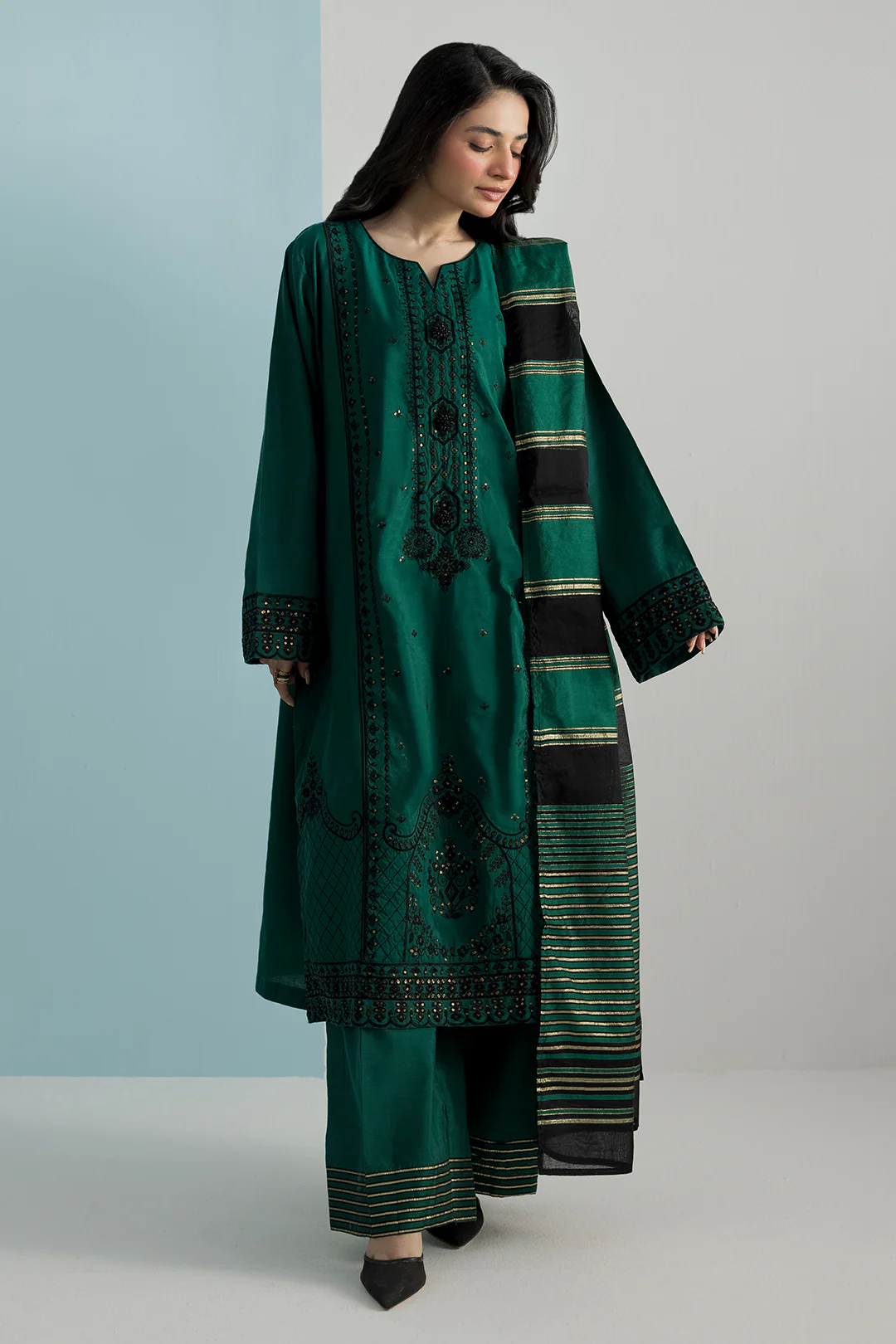 Embroidered Kurta Dupatta Trouser - 2687 - Image 7