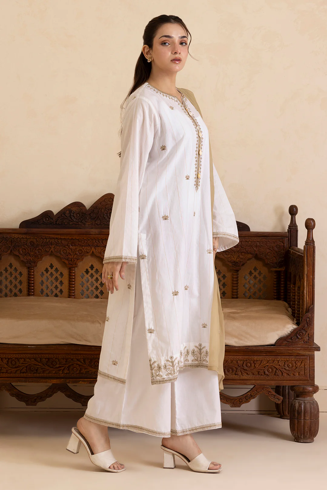 Embroidered Kurta Dupatta Trouser - 2835 - Image 10