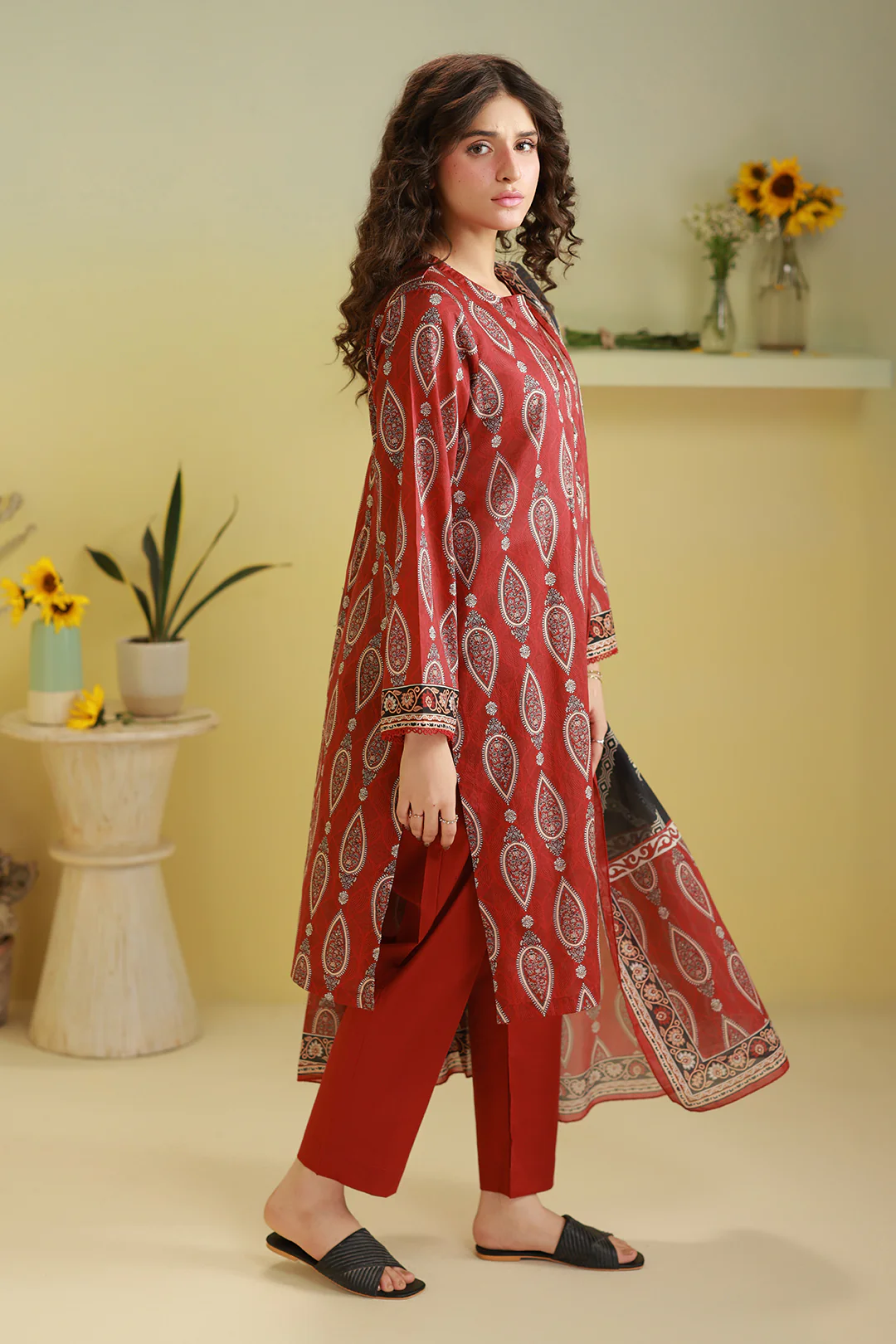 Kurta Dupatta Trouser - 1947 - Image 3