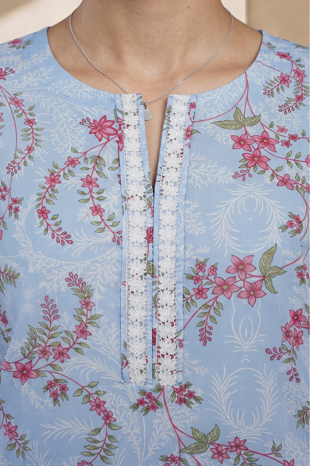 Kurta Dupatta Trouser - 1954 - Image 4