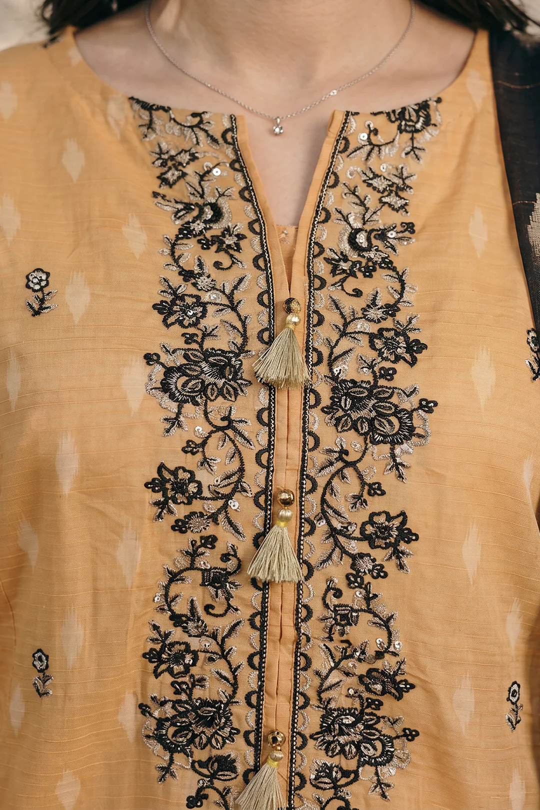 Embroidered Kurta Dupatta Trouser - 2194 - Image 4