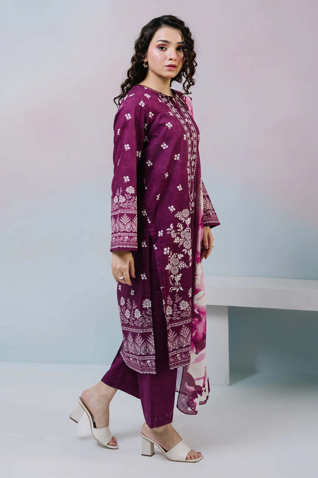 Kurta Dupatta Trouser - 2457 - Image 3