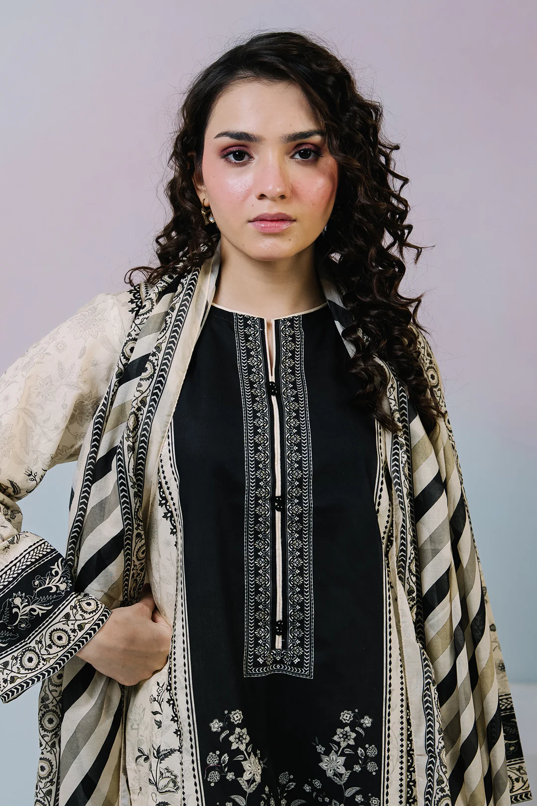 Kurta Dupatta Trouser - 2459 - Image 2