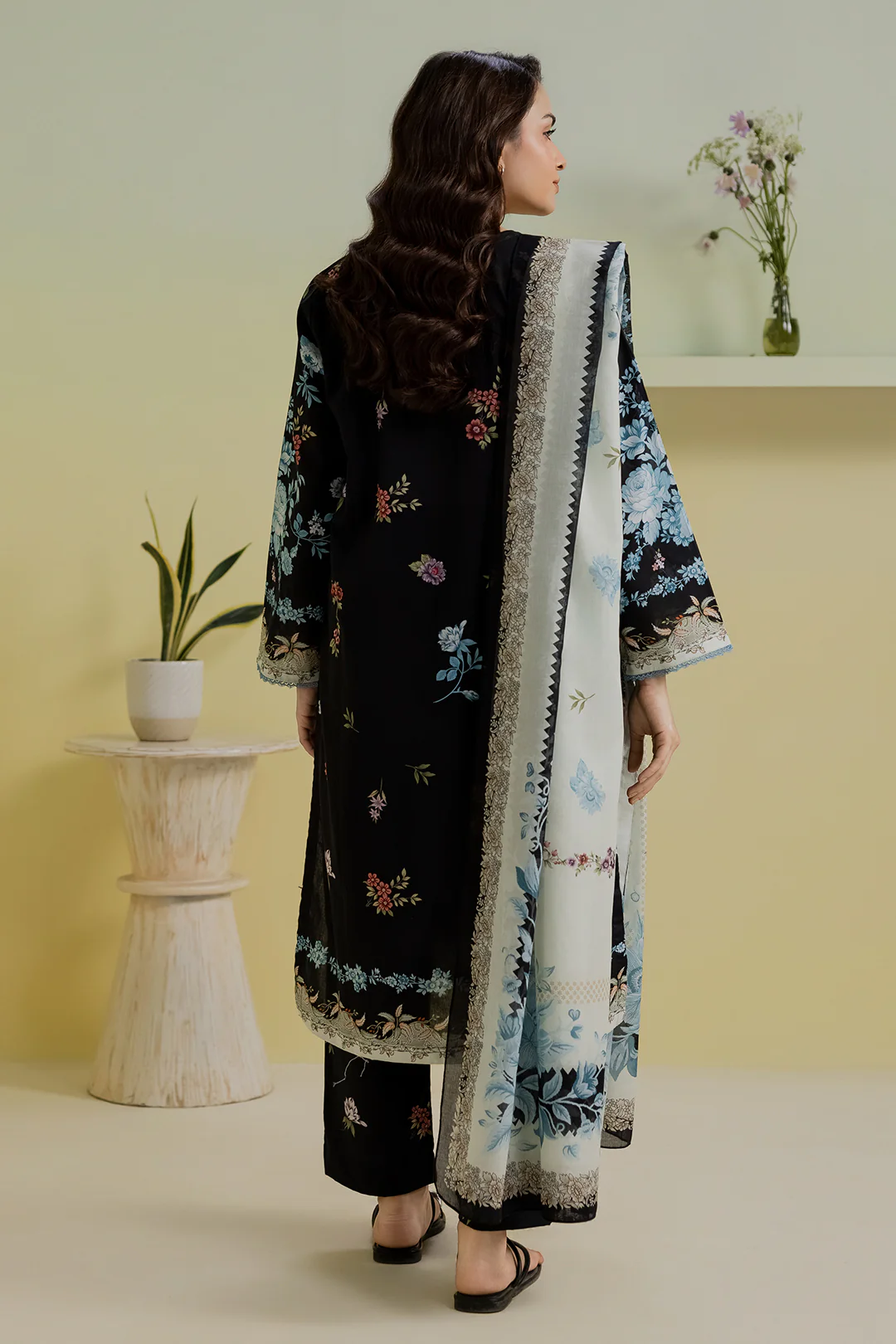 Kurta Dupatta Trouser - 2473 - Image 6