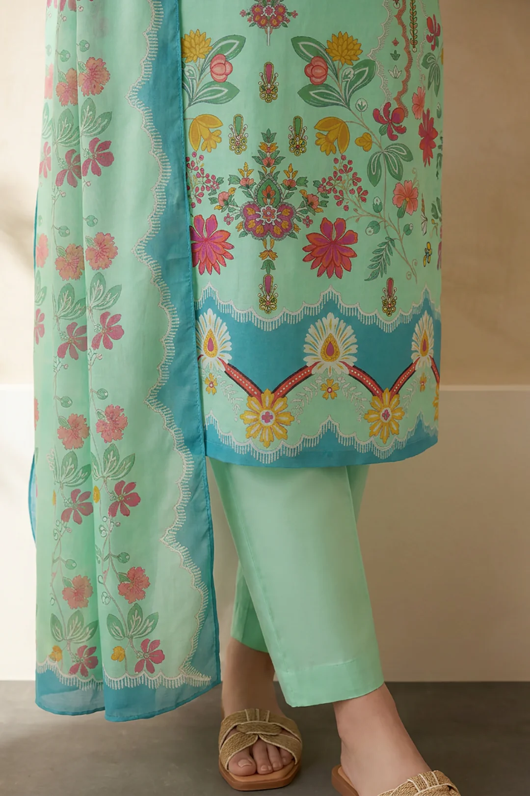 Kurta Dupatta Trouser - 2500 - Image 4