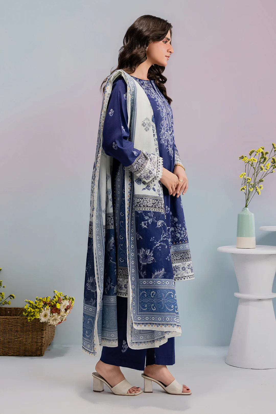 Kurta Dupatta Trouser - 2689 - Image 6
