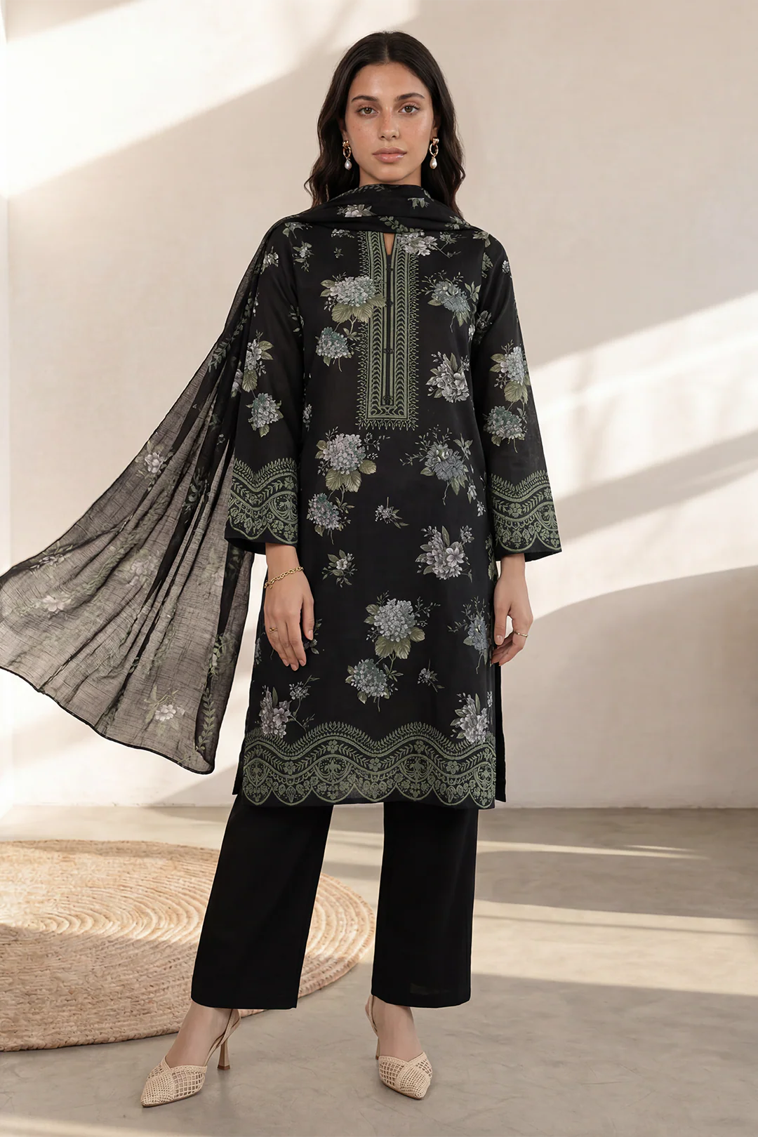 Kurta Dupatta Trouser - 2956 - Image 3