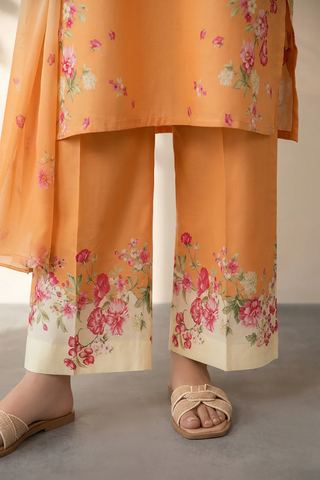 Kurta Dupatta Trouser - 2969 - Image 4