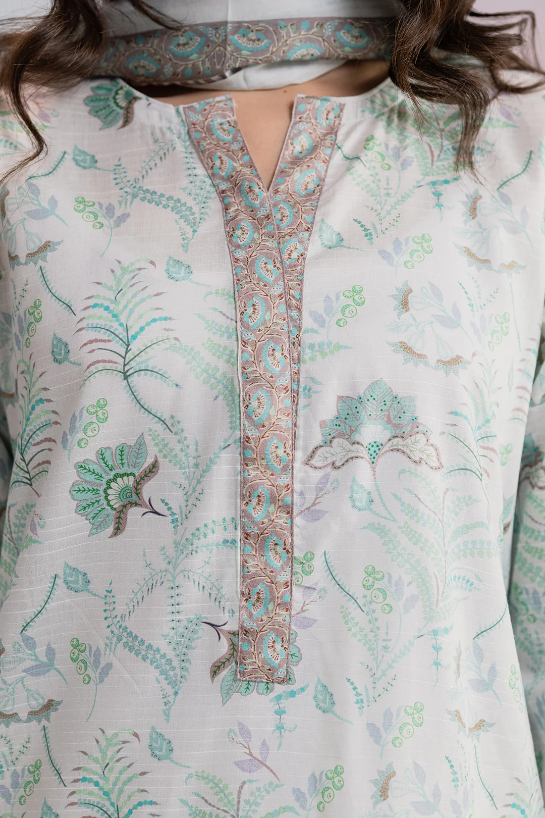 Embroidered Kurta Dupatta Trouser - 2984 - Image 3