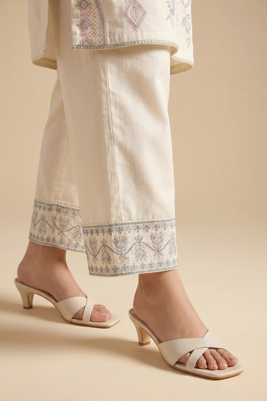 Embroidered Kurta Dupatta Trouser - 3225 - Image 4